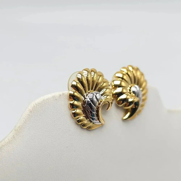 Joan Rivers Gold Silver Tone Shell Post Earrings Vintage - Picture 2 of 4